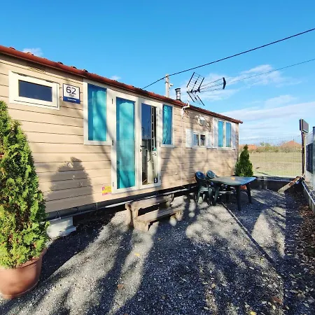 Lakeside 2 Camping